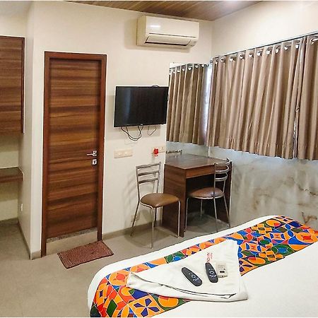 Turambhe Fabhotel Landmark Residency - Nr Midc Turbhe מראה חיצוני תמונה